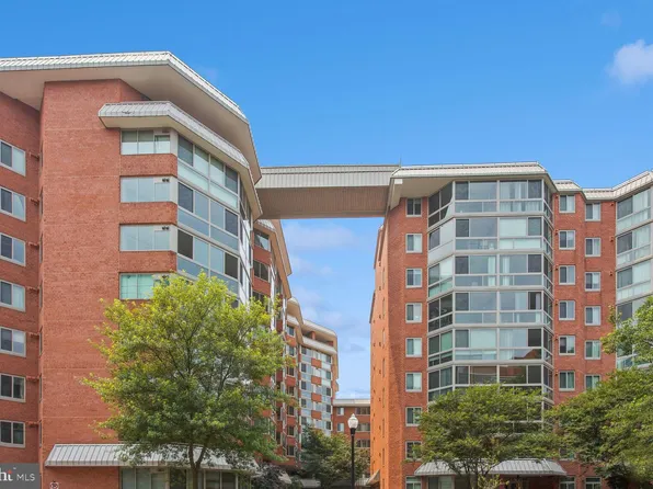 1024 N Utah St APT 721, Arlington, VA 22201