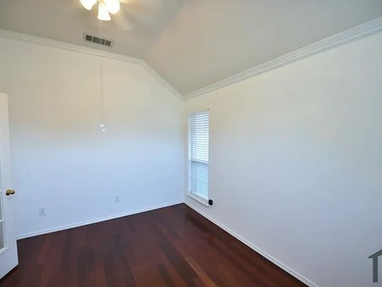 4317 Palmdale Dr — Photo 11