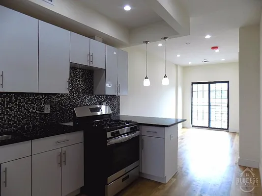 Rented by Blue Egg Realty Corp | media 2