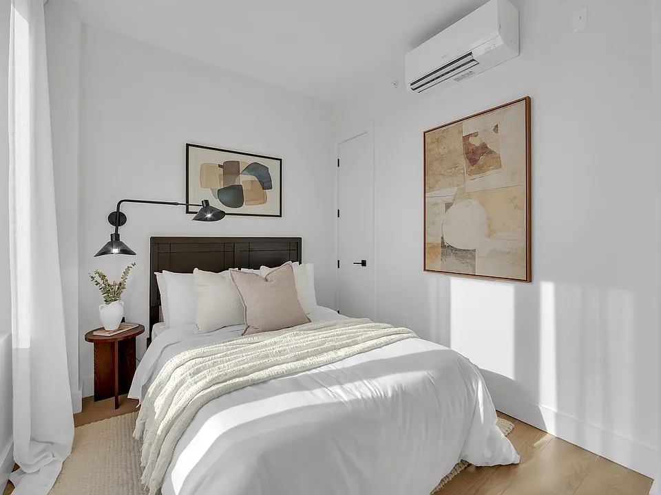 8961 162nd St #Penthouse 1212