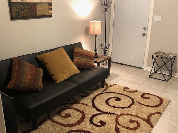 3rd image of 901 Parmer Ave #11376377