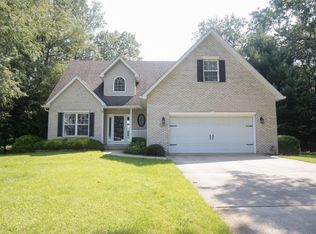 31 Oak Hollow Ct, Valparaiso, IN 46383