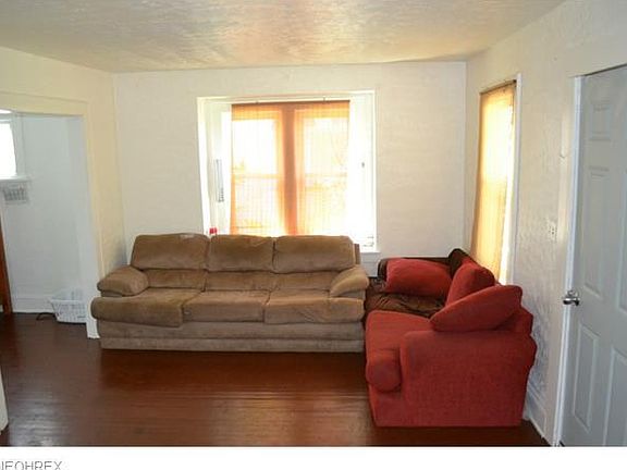 4th image of 49 Axtell Ave