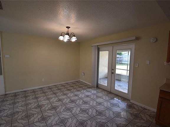 4th image of 4131 Kingsbridge Dr