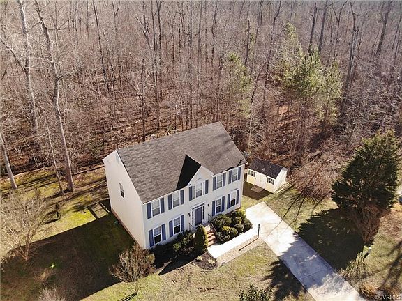 3rd image of 15111 Alderwood Turn