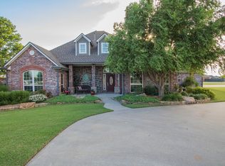 1615 Excaliber Dr, Tuttle, OK 73089