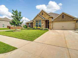 300 Cattlemans Trl, Saginaw, TX 76131