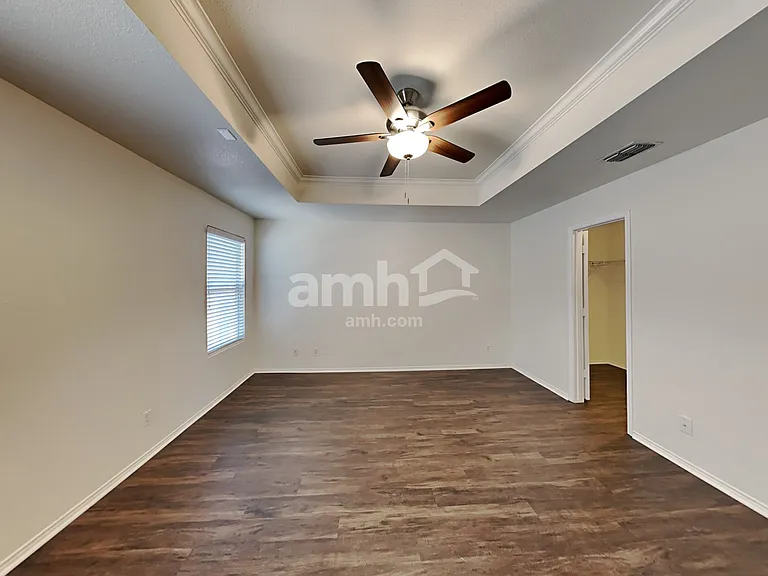 8027 Silver Grv — Photo 10