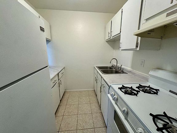 4th image of 606 E McKinley Rd APT 2D
