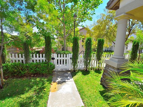 4th image of 27745 Bluebell Ct