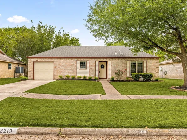 12219 Wessex Dr, Houston, TX 77089