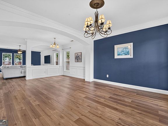 4th image of 13 Rolling Springs Ln