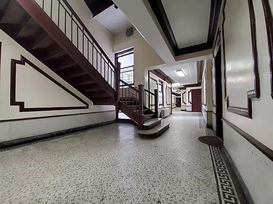 5th image of 3820 Waldo Ave #2L