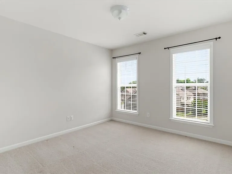 2705 Azalea Bluff Dr — Photo 34