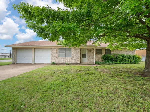 1912 Joslin St, Cleburne, TX 76033