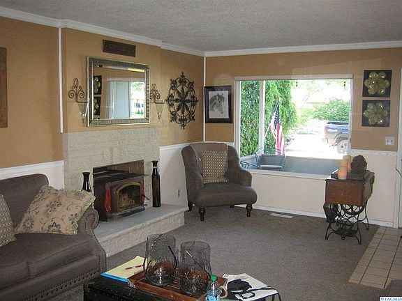 3rd image of 4207 W Okanogan Ave