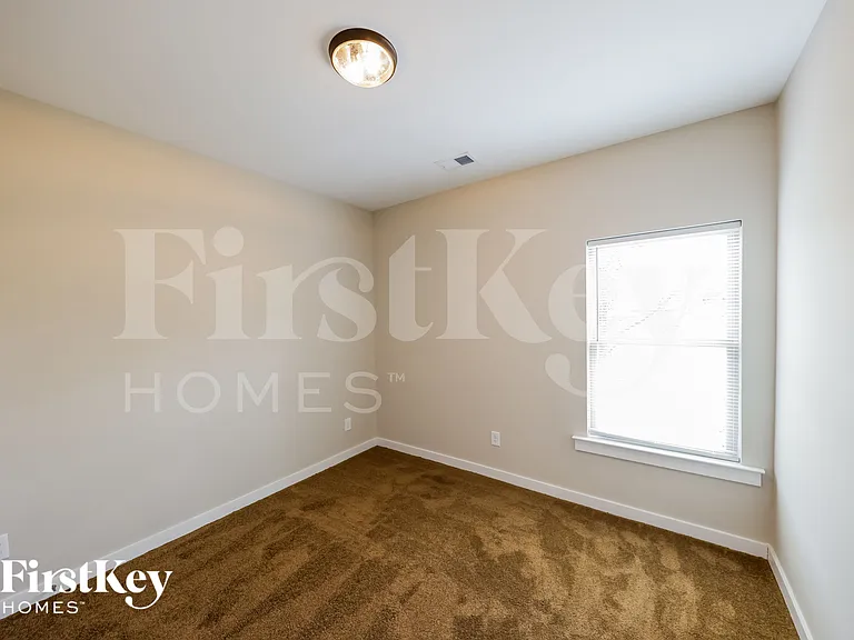 254 Lakewood Ln — Photo 11