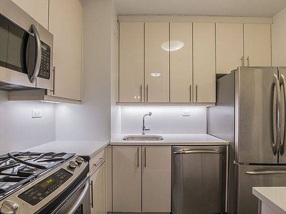 2nd image of 300 E 40th St APT 5W