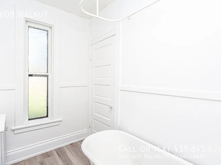 1609 Walnut St — Photo 20