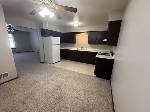 N89W15878 Main St, Menomonee Falls, WI 53051