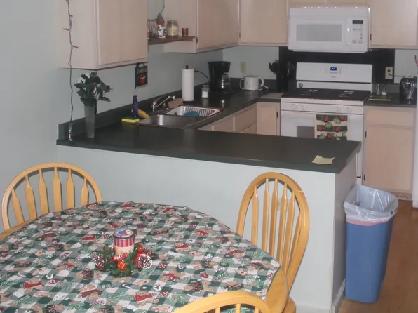 305 King Peterson Rd, Buffalo, NY 14204