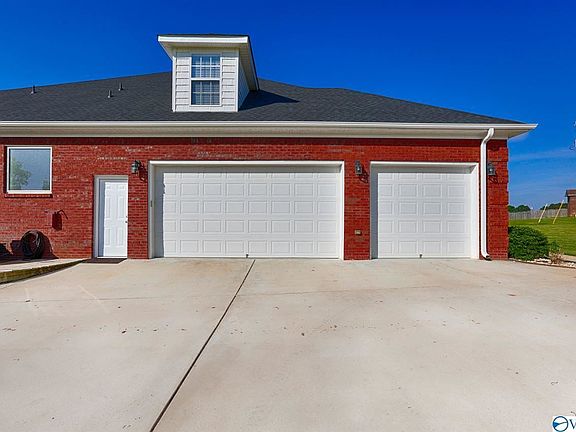 4th image of 117 Grace Branch Dr