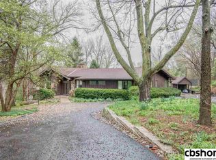 6528 Country Squire Ln, Omaha, NE 68152