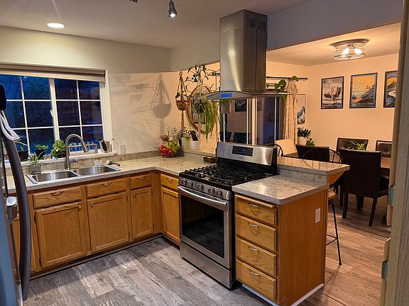 4th image of 2425 Aspen Way