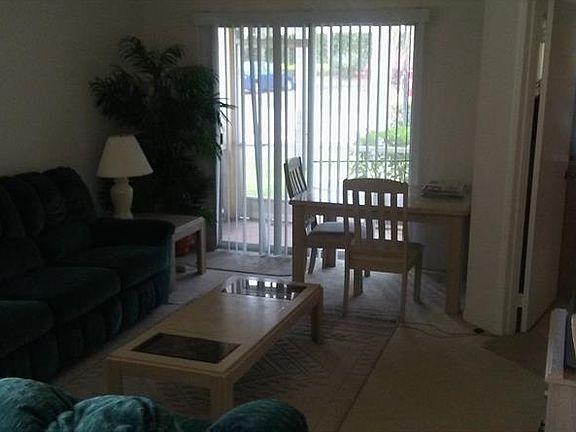 5th image of 3200 Queen Palms Ct