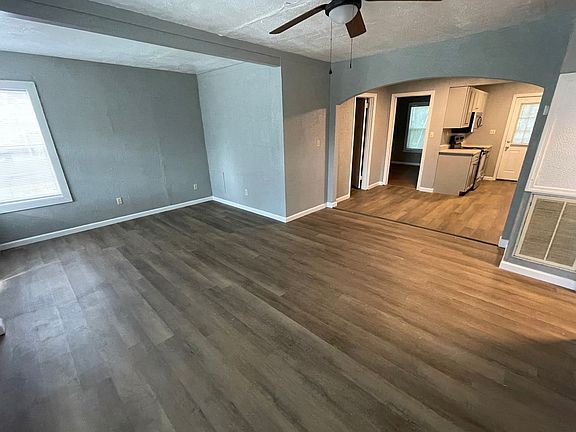 3rd image of 1505 Proctor St #1505