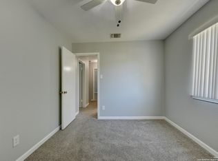 7258 Shadow Rdg, San Antonio, TX 78250