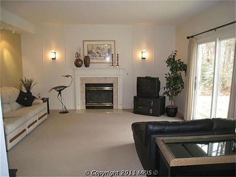 3rd image of 103 Sunset Ct