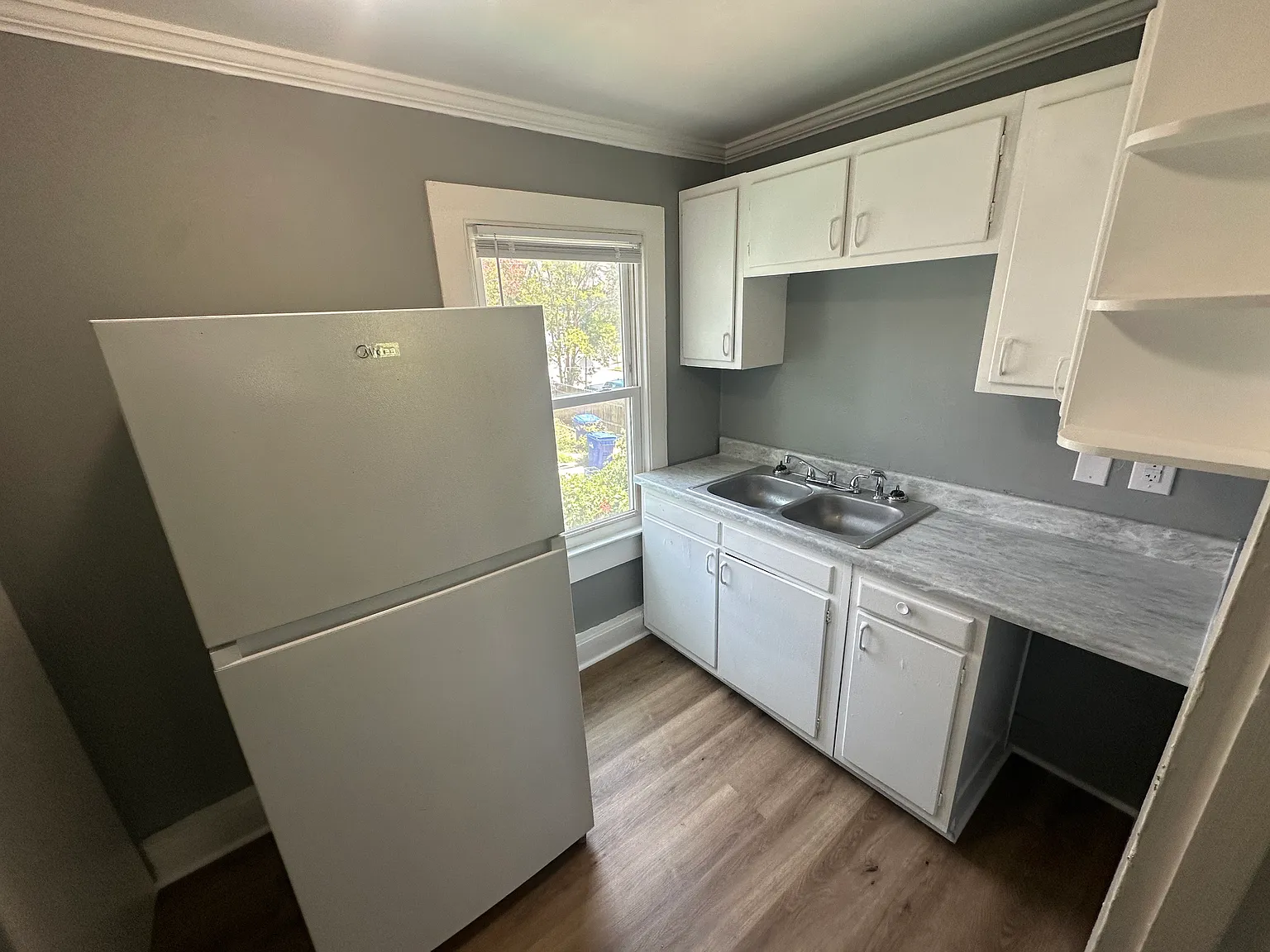 1 bed, $985 — Photo 3
