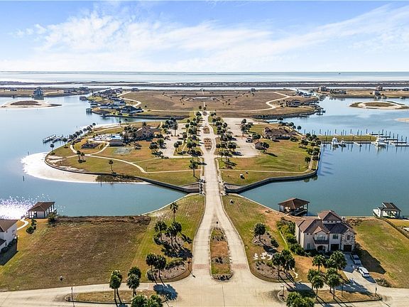 4th image of 268 E Burgundy Bay Bay