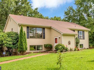 38 Hoe Cake Ln, Fredericksburg, VA 22405