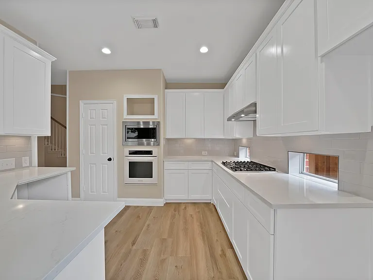 18638 Tall Oak Dr — Photo 11