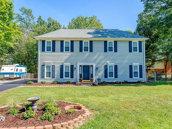 2nd image of 5517 Warwood Dr