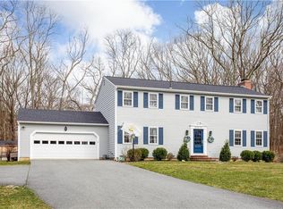 75 Sunset Dr, East Greenwich, RI 02818