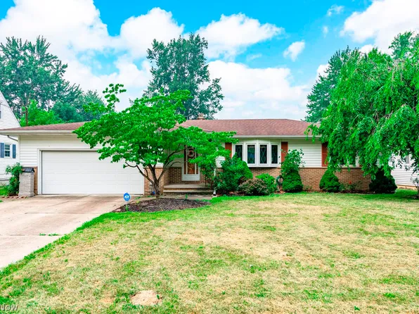 447 Stafford Dr, Elyria, OH 44035
