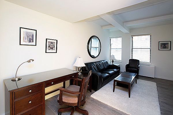 1st image of 150 W 51st St APT 1124