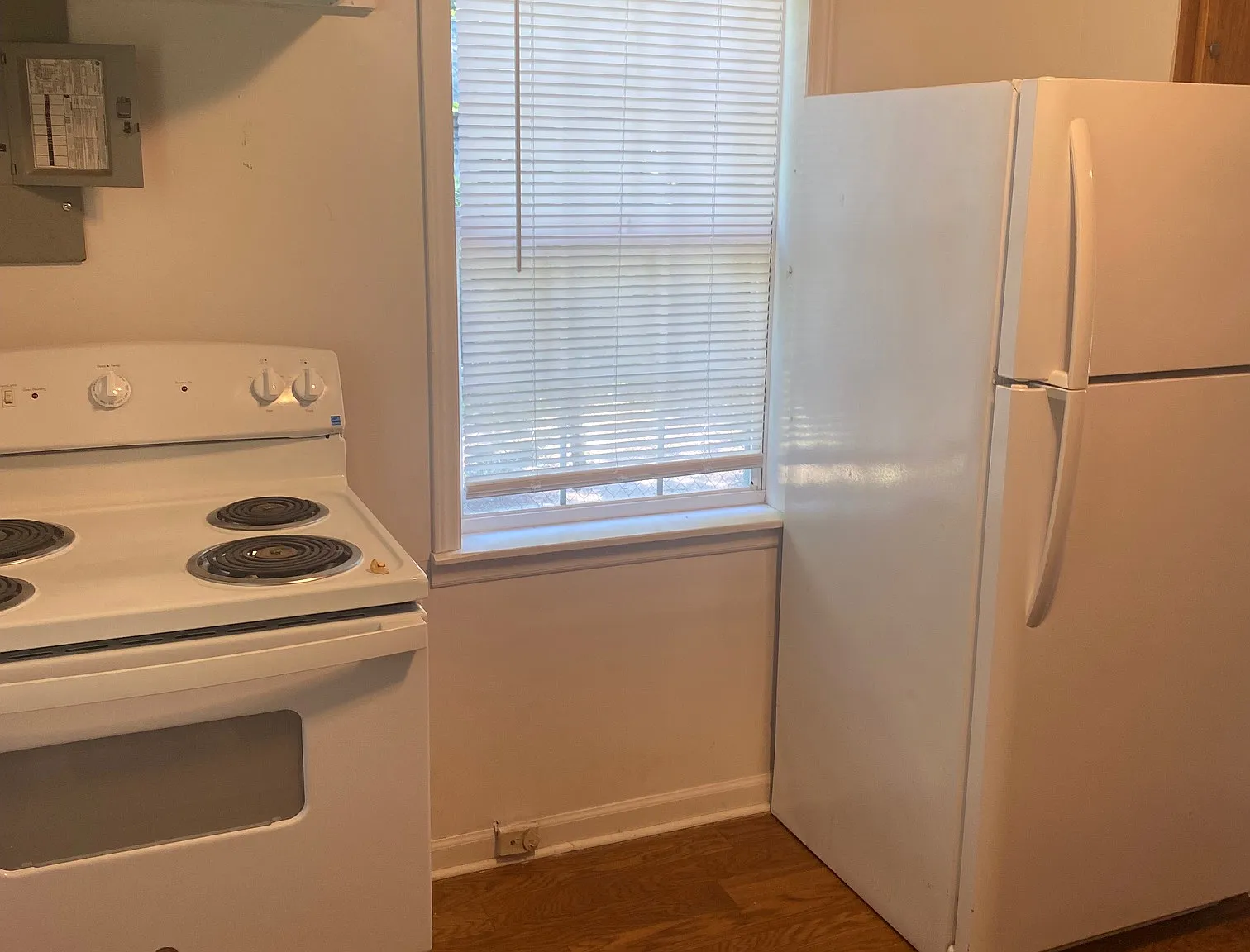 2 bed, 800 sqft, $900 — Photo 4