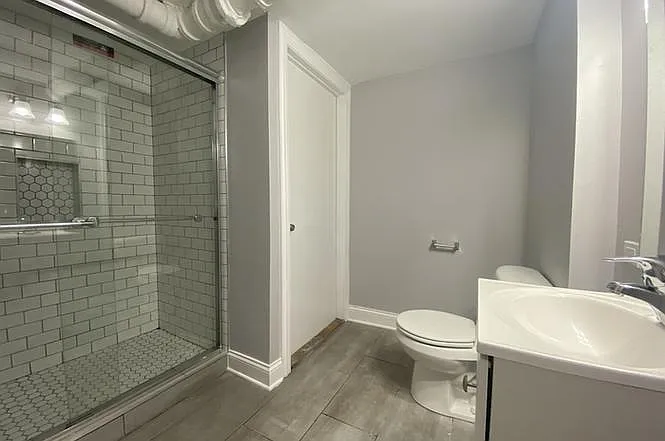 1217 W Rosemont Ave #1 — Photo 5