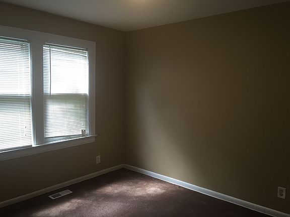 3rd image of 5605 Michigan Ave