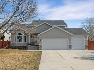 8271 S 2440 W, West Jordan, UT 84088