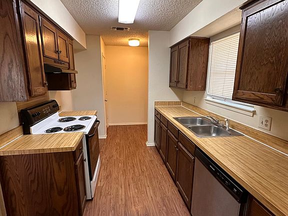4th image of 2559 Windy Pine Ln