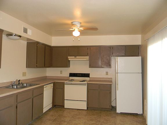 3rd image of 13230 N 21st Pl