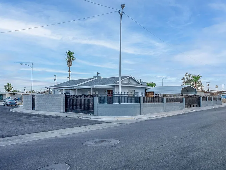 5185 Sun Valley Dr — Photo 65