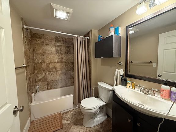 4th image of 16 Lawn St #2B