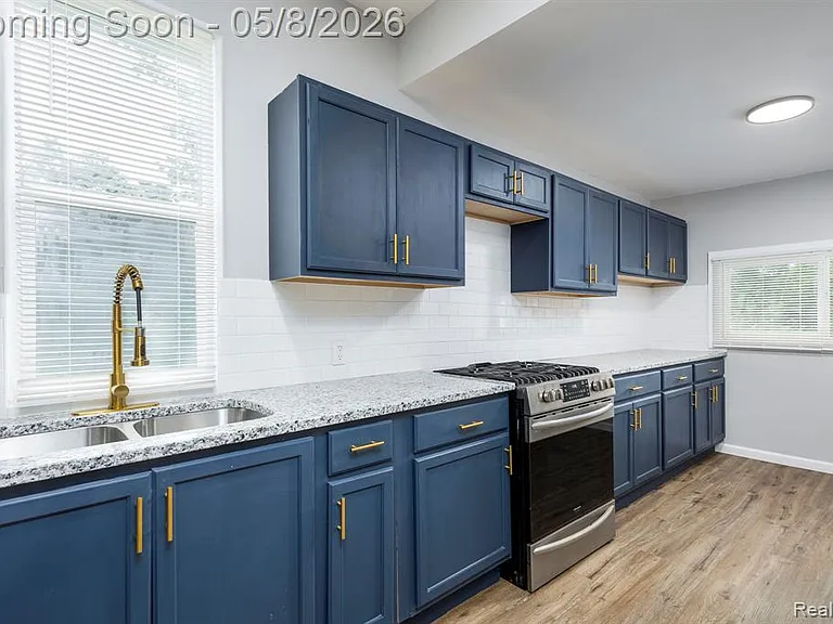 120 Woodland St — Photo 16
