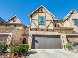 1627 Brook Grove Dr, Euless, TX 76039